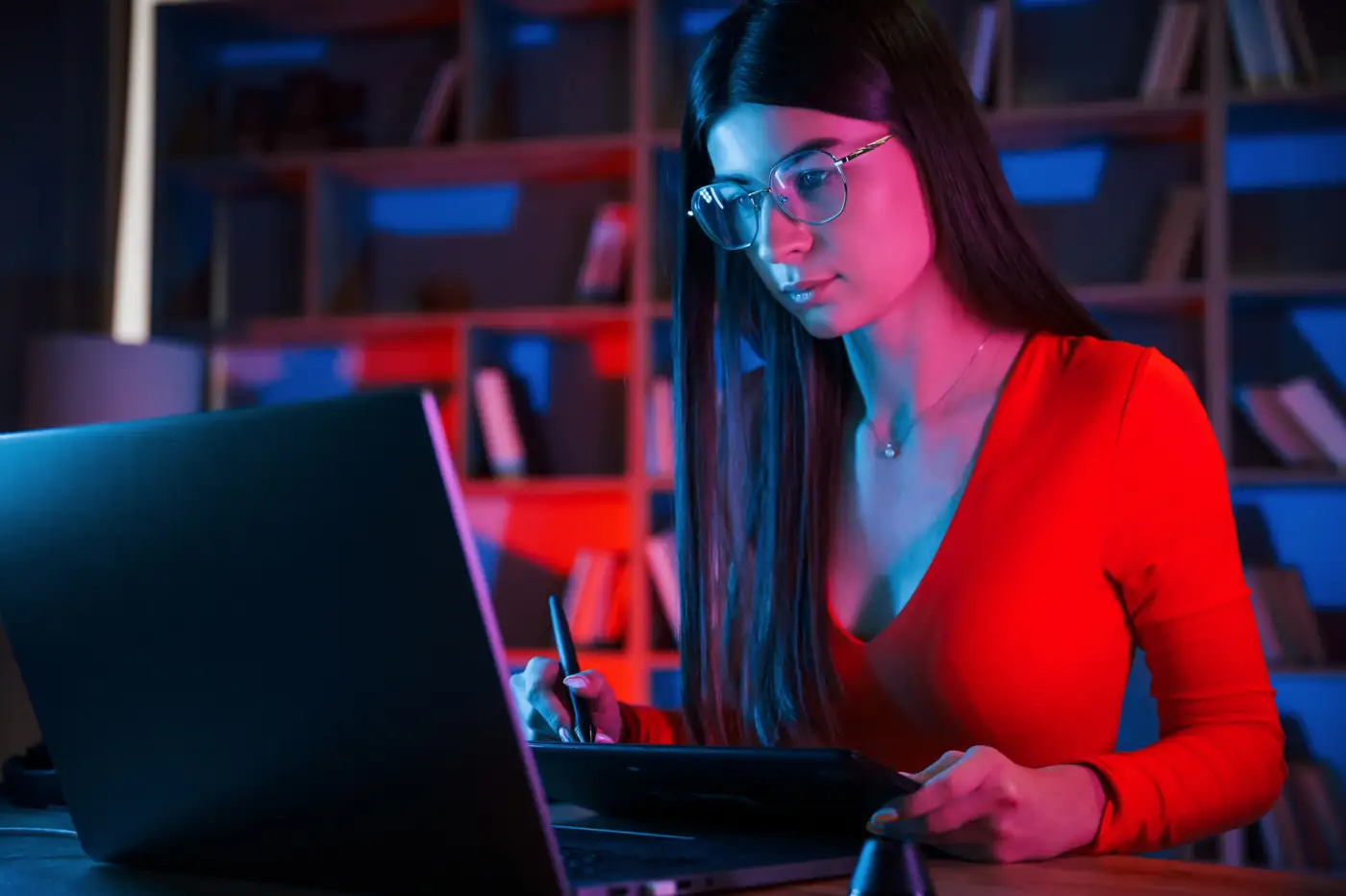 Inteligencia Artificial para Diseño Avanzado y Producción Audiovisual